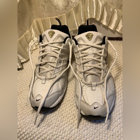 NIKE WOMENS RUNNING WORK OUT WALKING SNEAKERS - Picture 12 of 16